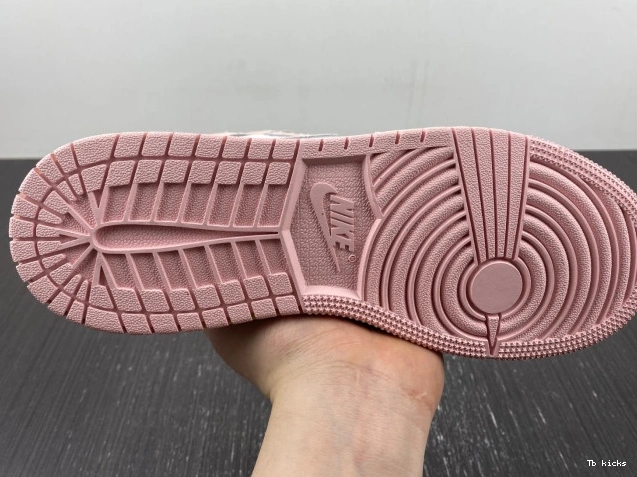 Reps TBK High Retro (Women's) Air Jordan FD2596-600 Washed Pink 1 OG 0818